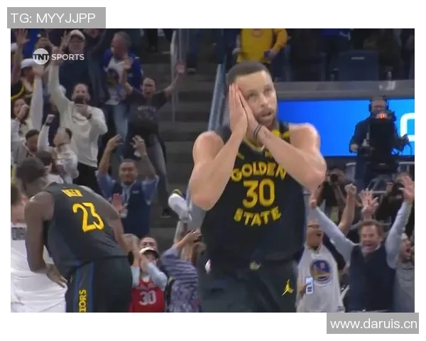 以镜头回顾库里赛场动情瞬间这一幕令人泪目全场掌声久久回荡