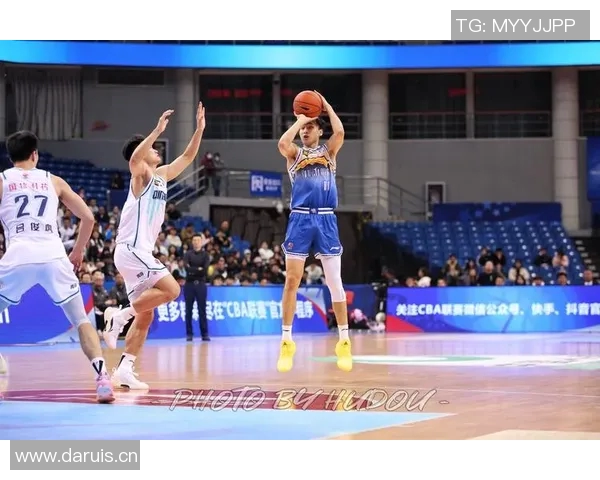 CBA球队主教练战术风格演变及其对比赛结果与球员发展的深远影响分析