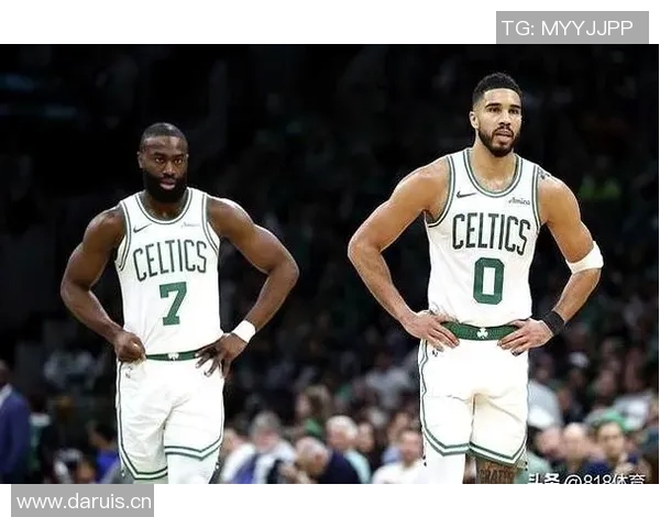 塔图姆赛后幽默金句引爆全场笑声成亮点引发热议 塔图姆赛后幽默金句引爆全场笑声成亮点引发热议